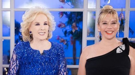 Mirtha Legrand y Marcela Tinayre. (Captura La Noche de Mirtha)