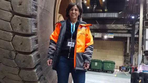 Cecilia Mugas, doctora en Geología y responsable del Gabinete de Mineralogía y Petrología del INGEO.