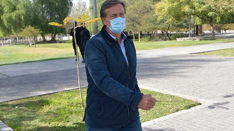 Los Andes | El Gobernador confía en lo que le dicen los sondeos: la buena imagen de su gestión, pese a la pandemia. Foto: Orlando Pelichotti / Los Andes