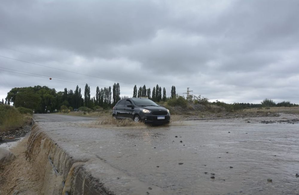 Las lluvias de los últimos tres días generaron problemas en varios departamentos - Nicolás Ríos / Los Andes