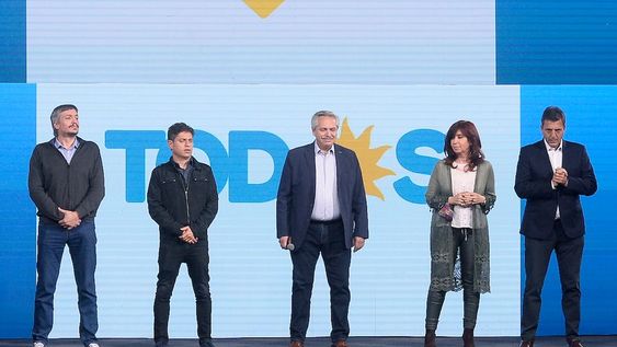 Máximo Kirchner, Axel Kicillof, Alberto Fernández, Cristina Fernández de Kirchner y Sergio Massa, referentes del Frente de Todos.