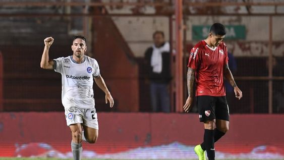 A pesar de la derrota, Independiente se fue de la Paternal con una sonrisa