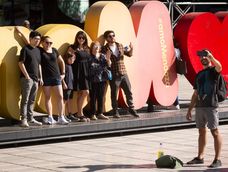 Un informe revela cómo viajan y qué buscan los turistas que visitan Mendoza.