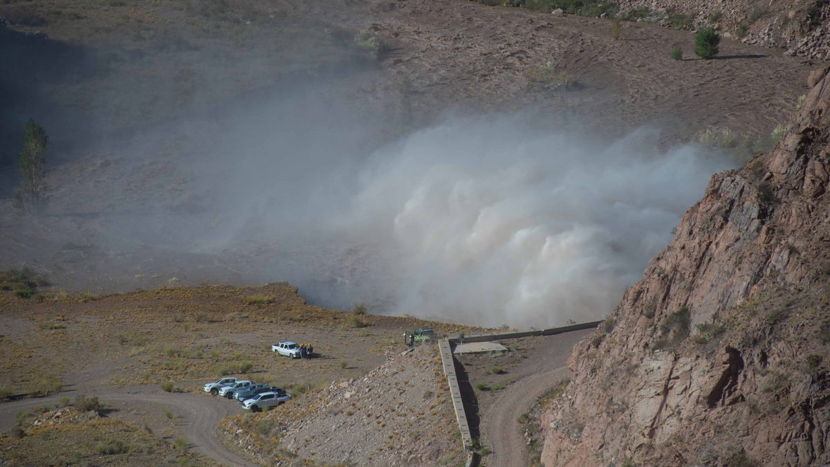 Sábado sin agua en el Gran Mendoza por caudalímetro y apertura del dique Potrerillos: las zonas afectadas