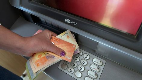 Tarjeta Alimentar con aumento y AUH de Anses: quiénes cobran más de $190.000 en febrero - Foto: Orlando Pelichotti / Los Andes
