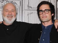 Rob Reiner junto a su hijo Nick, acusado de los crímenes