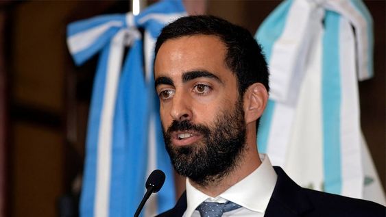 Asumen los ministros Nora Vicario y Víctor FayadEl gobierno de Rodolfo Suárez tiene hoy dos nuevos jugadores políticos en la gestión, con la asunción de la nueva ministra de Cultura y Turismo, que será Nora Vicario; y también del titular de Hacienda, Víctor Fayad. Foto Orlando Pelichotti