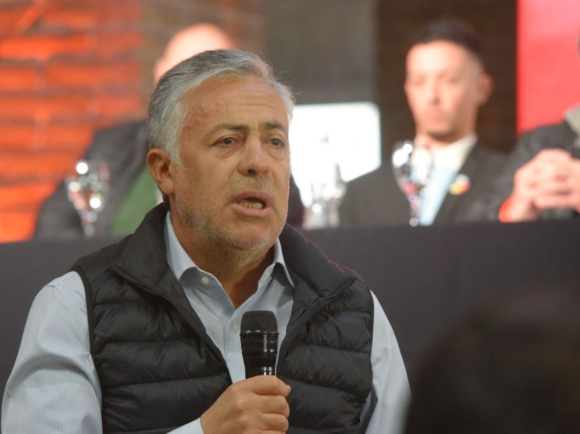 La recaudación creció 1,5% real en 2025, con fuertes diferencias entre impuestos y una baja marcada en los recursos por regalías.