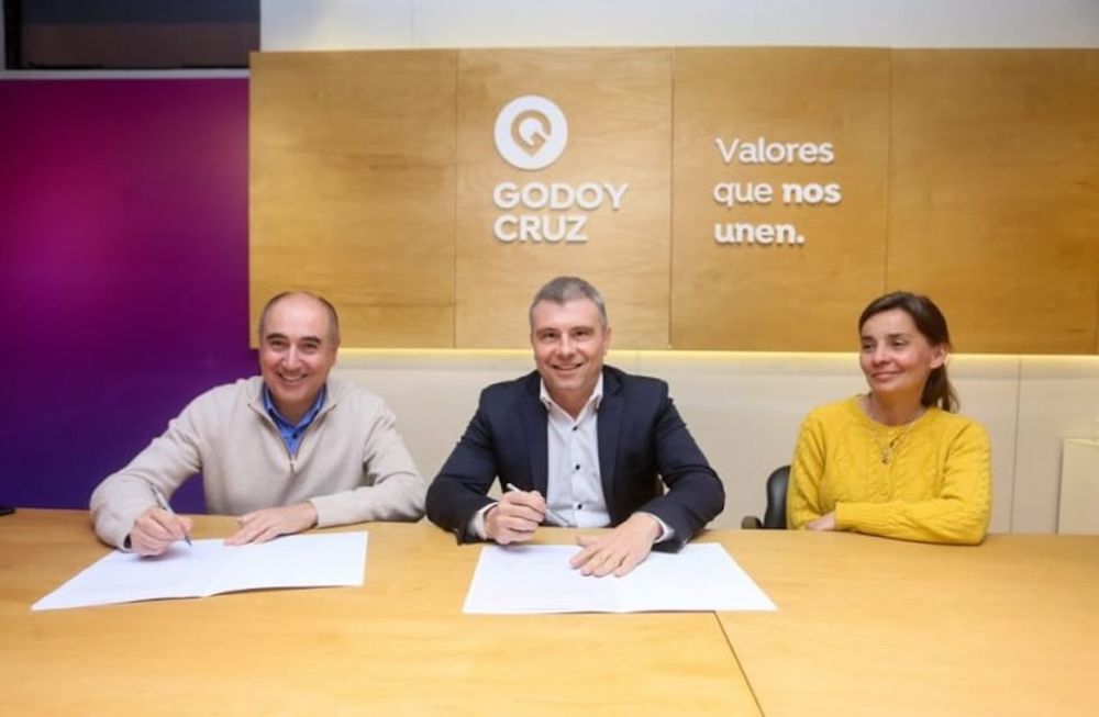 Godoy Cruz y la Federación Económica de Mendoza firman un importante convenio de colaboración