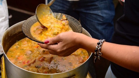 La Rioja: un municipio preparó un locro popular por el 25 de mayo y terminaron todos intoxicados