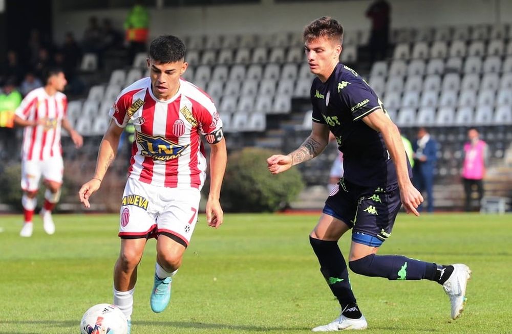 El Tatengue venció 2-1 a el Guapo como visitante con goles de Jonatan Álves y Emanuel Brítez, mientras que descontó Carlos Valenzuela de penal. / Gentileza.