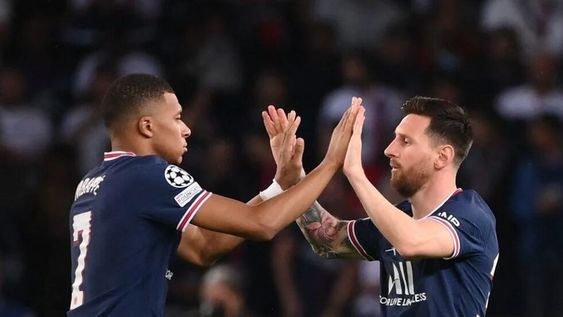 Mbppé abrió la cuenta para el PSG tras un formidable contragolpe. / Gentileza. Mbppé abrió la cuenta para el PSG tras un formidable contragolpe. / Gentileza.