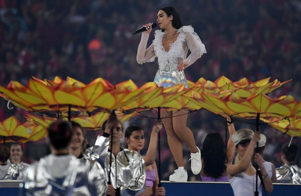 Dua Lipa la rompió en el show de la final de la Champions League