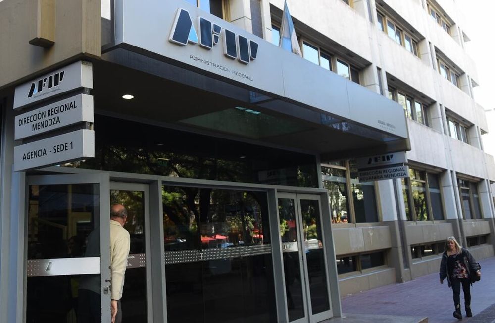 La AFIP suspendió la exclusión de oficio del régimen de monotributo
