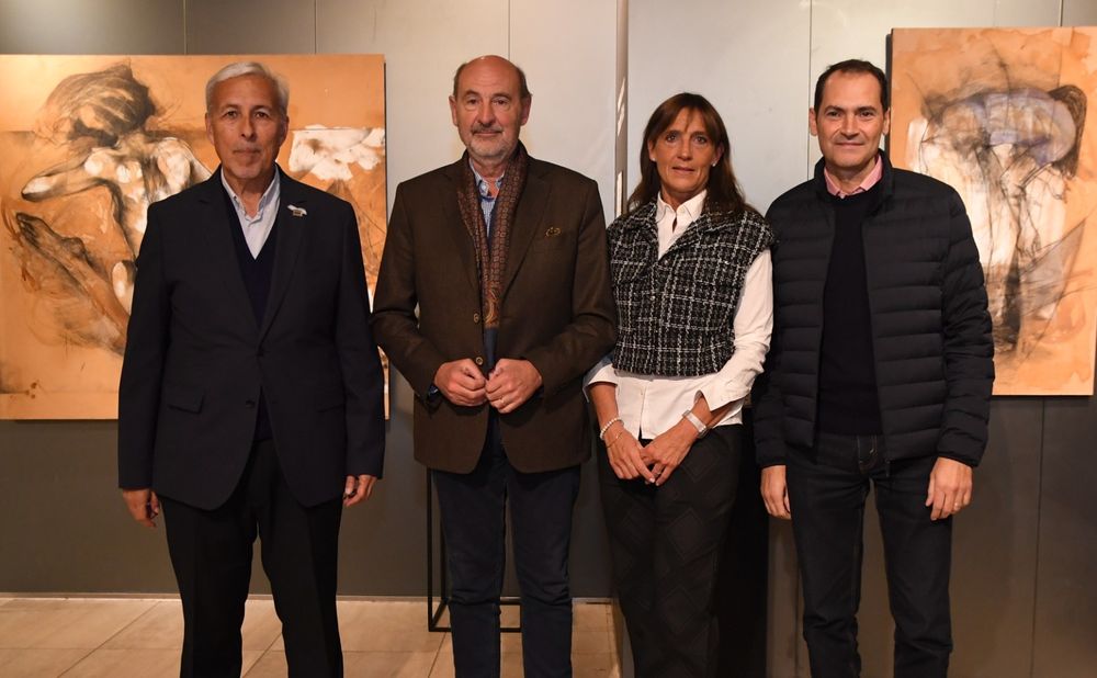  Ley de Incentivo Fiscal para la Educación: Daniel Miranda (Universidad Maza);  Rodolfo Vargas Arizu, Ministro de Producción de Mendoza; Laura Horta (Universidad Maza) y Mauricio Badaloni (Fundación Andesmar) Foto: Ramiro Gómez