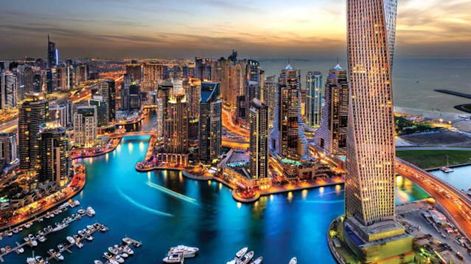 La particularidad de Dubai y Qatar es que deslumbran con pantallas de modernidad que ocultan realidades medievales.