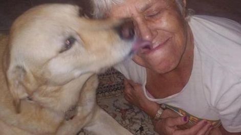 Los Andes | Una anciana se tiró sobre un caimán para rescatar a su perro que estaba siendo atacado.