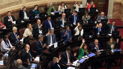 Los senadores tienen una sesión caliente hoy y deben reunir dos tercios de los votos para imponer un proyecto sobre la coparticipación federal.