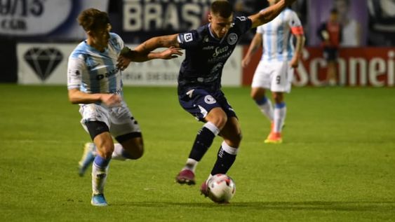 Independiente Rivadavia está en zona de clasificación y sueña con el ascenso. Foto: Mariana Villa / Los Andes