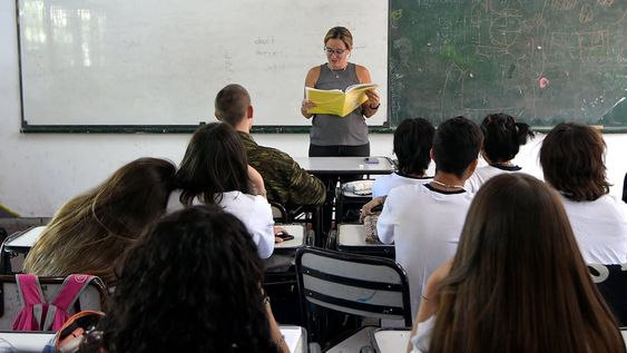 comienza formalmente el ciclo lectivo 2023 en Mendoza con el inicio de clases para todos los alumnos Escuela secundaria José Vicente Zapata Quinto añoFoto: Orlando Pelichotti