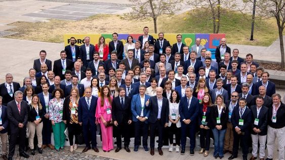 Ulpiano Suarez participa de la Cumbre Mundial de Alcaldes C40