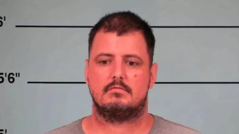 El pasado 29 de marzo, el hombre se declaró culpable del delito de usurpación de identidad con agravantes y fraude informático. Foto: Grayson County Detention Center
