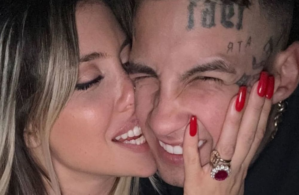 La lujosa Navidad de Wanda Nara y L-Gante.