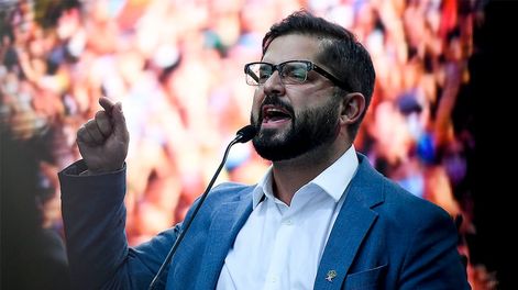 Los Andes | El candidato presidencial Gabriel Boric, de la coalición Apruebo la Dignidad, habla durante el mitin de clausura de su campaña antes de la segunda vuelta de las elecciones presidenciales en Santiago, Chile, el jueves 16 de diciembre de 2021. (AP Foto/Mati