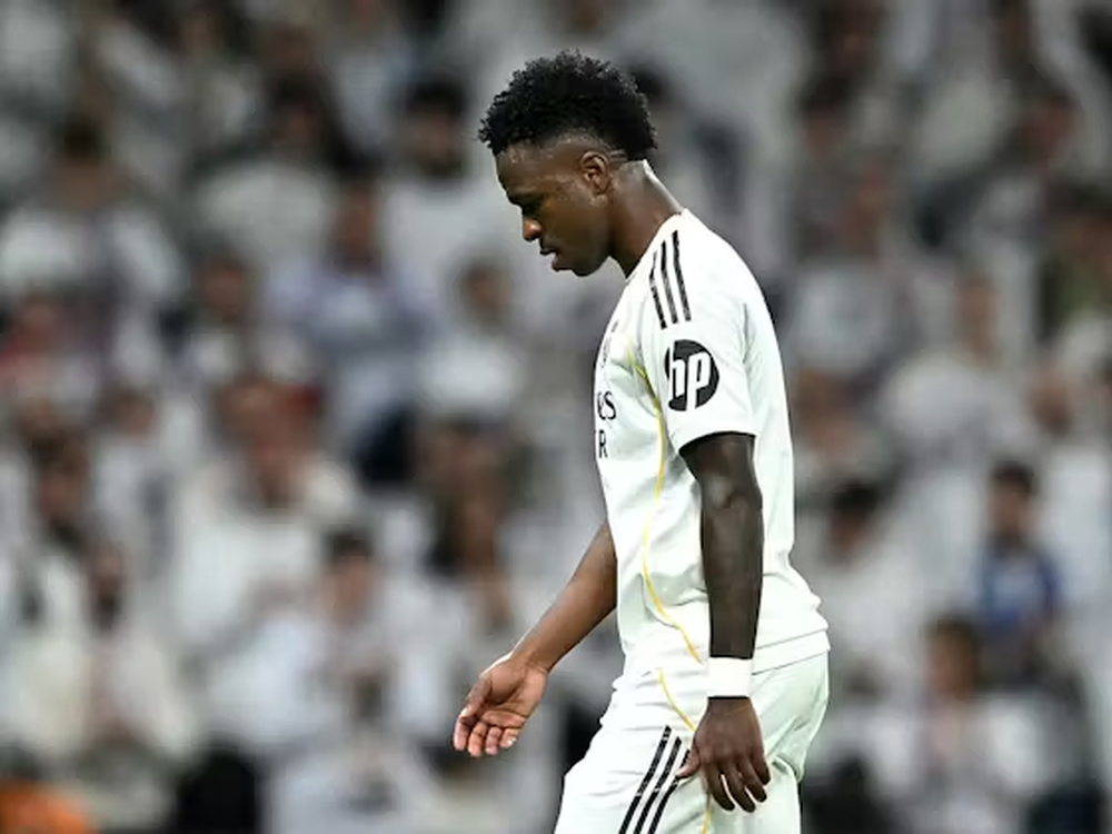 La afición del Real Madrid muy enojada con los jugadores.