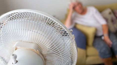 El costo de la energía obliga a las personas a usar diferentes formas de combatir el calor en el hogar.