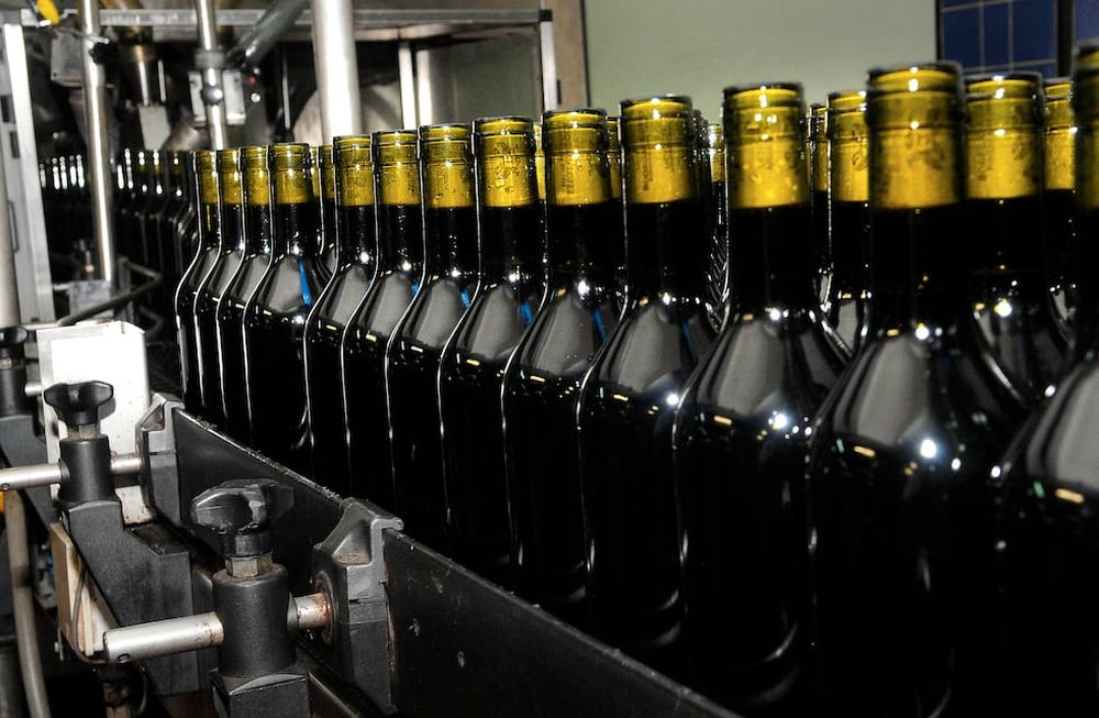 La pandemia ralentizó la producción de botellas y aumentó la demanda de vinos en el mercado interno, provocando faltantes de envases de vidrio.