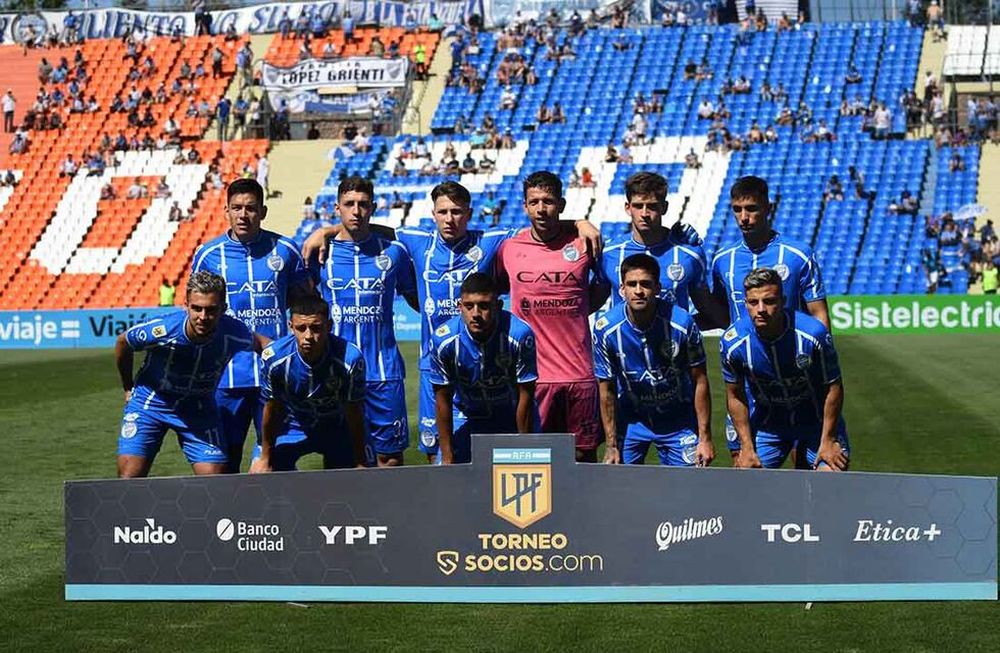 Godoy Cruz se medirá con Talleres de Córdoba el próximo 12 de noviembre desde las 22.30 en San Luis por la Copa Argentina.