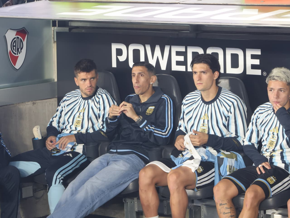 Los Andes en la despedida de Lionel Messi: todo el color de los hinchas de la Selección Argentina.