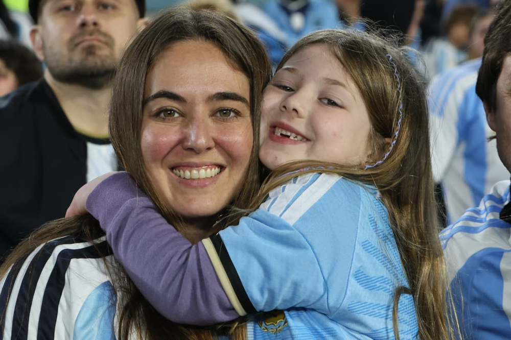 Los Andes en la despedida de Lionel Messi: todo el color de los hinchas de la Selección Argentina.
