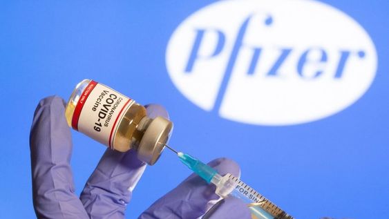 “Se han retomado las negociaciones con Pfizer, confirmaron desde el Gobierno nacional, que busca más vacunas frente a la segunda ola de Covid-19 (Imagen ilustrativa / Web)
