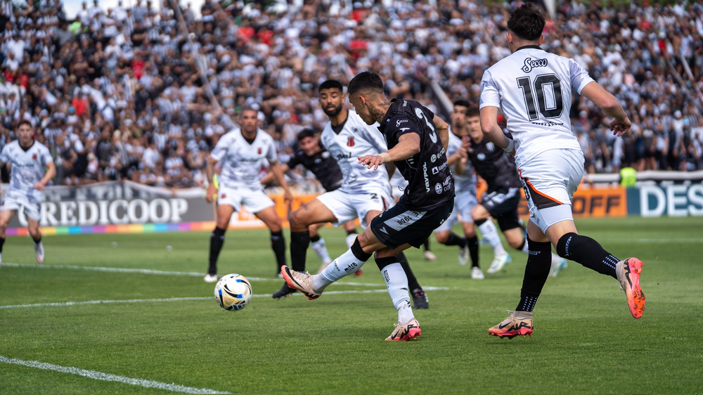 Gimnasia y Esgrima va por el ascenso