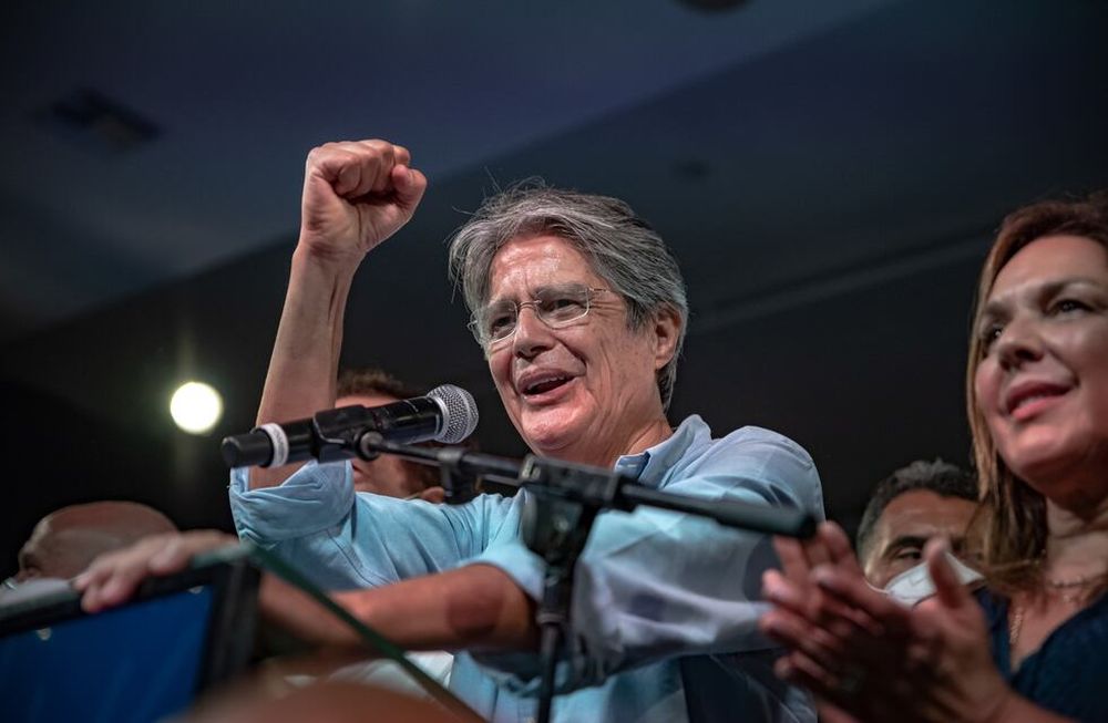 La clara victoria, en segunda vuelta, del conservador Guillermo Lasso fue una vez más en contra de muchos sondeos previos y dio paso a múltiples lecturas.
