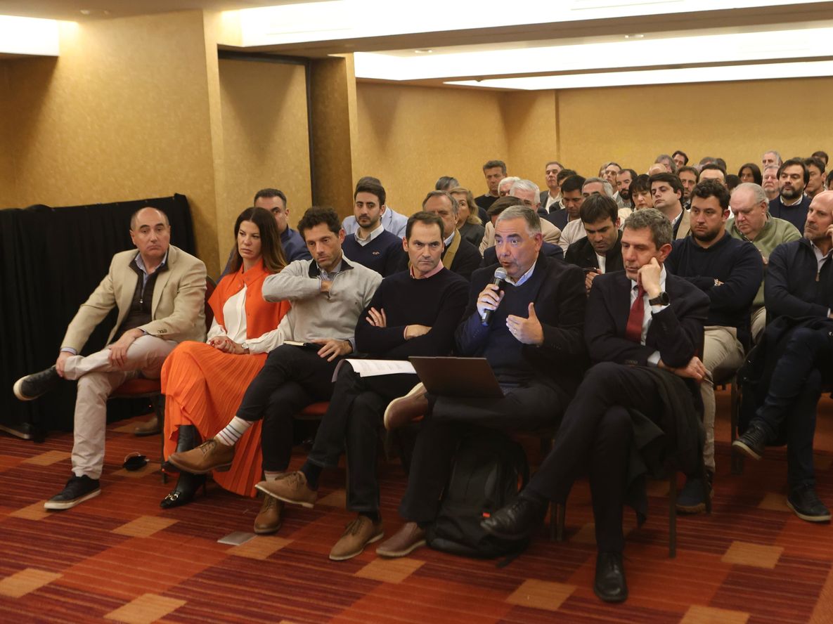 El titular de ARCA explicó las nuevas medidas a los empresarios mendocinos