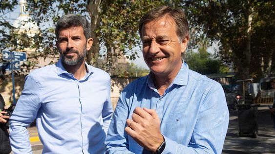 Negociación. El gobernador, Rodolfo Suárez y el intendente de Capital, Ulpiano Suárez mantienen diálogo abierto para ir achicando progresivamente el pasivo de la Provincia.Foto: Ignacio Blanco /  Los Andes