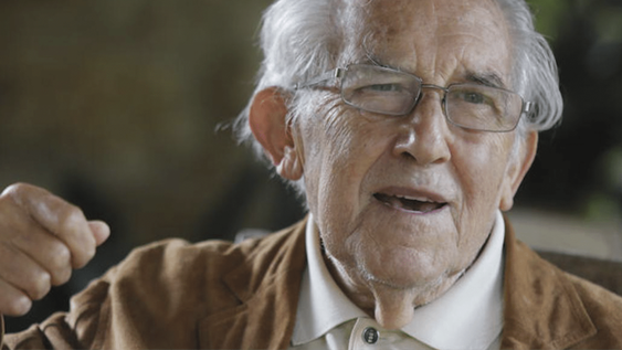 Gustavo Bueno (1924-2016), uno de los filósofos más importantes del último siglo. Autor de Ensayos materialistas y Teoría del cierre categorial.