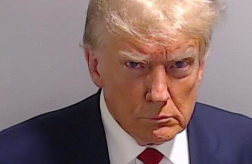 Una foto proporcionada por la Oficina del Sheriff del condado de Fulton el 24 de agosto de 2023 muestra la foto de la reserva de la cárcel del condado de Fulton del ex presidente estadounidense Donald Trump en Atlanta, Georgia, Estados Unidos. Foto: EFE/EPA/FULTON COUNTY SHERIFFS OFFICE