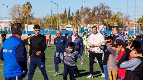 Más de 1000 personas participaron del lanzamiento del deporte social en Maipú
