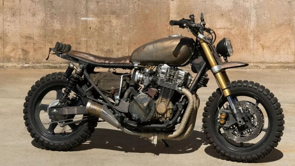 La Honda CB750 Nighthawk de 1992 utilizada por Daryl. 