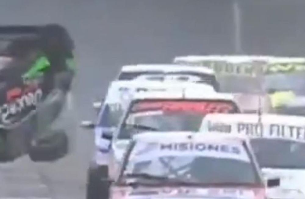 Turismo Pista: impactante accidente en Buenos Aires