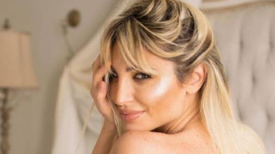 Nada es sagrado: Vicky Xipolitakis pasó de regalar dólares en Nueva York a mendigar calditos para sopa