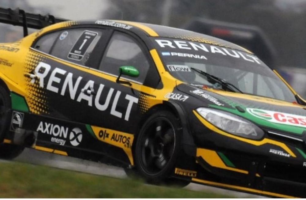 Pernía se llevó la carrera clasificatoria