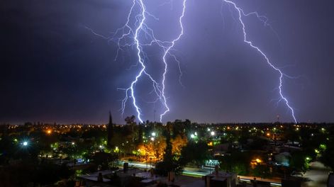 Un estudio del Reino Unido revela que las tormentas serán cada vez más frecuentes, más cortas y más extremas, debido al calentamiento global. - Foto: Ignacio Blanco / Los Andes