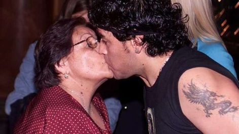 Diego Maradona y Doña Tota