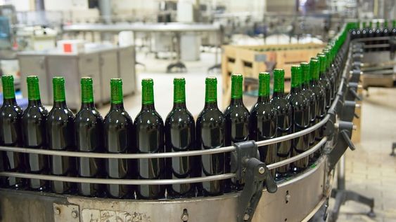 Los despachos de botellas en febrero crecieron un 21,5%.