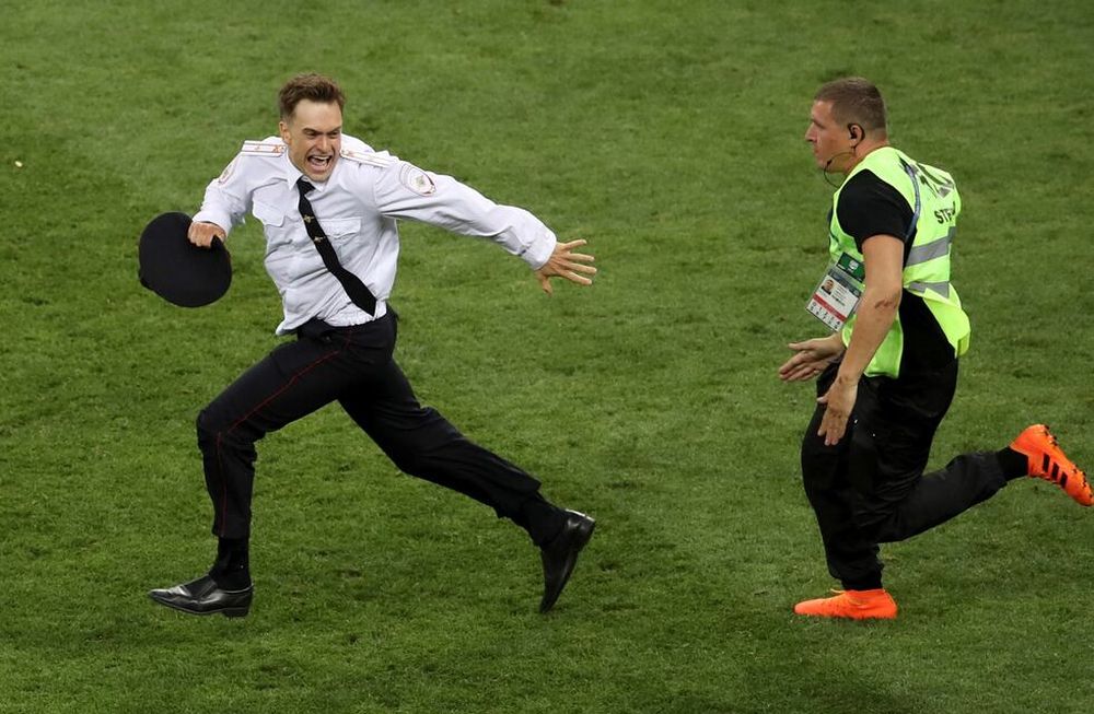 El activista que interrumpió la final del Mundial, habría sido envenenado